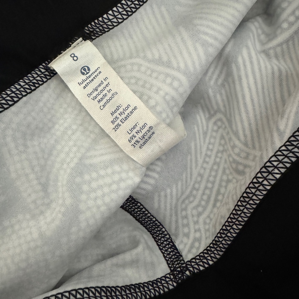 Lululemon city sky run shorts - Picture 6 of 9